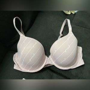 Victoria’s Secret T-shirt Bra